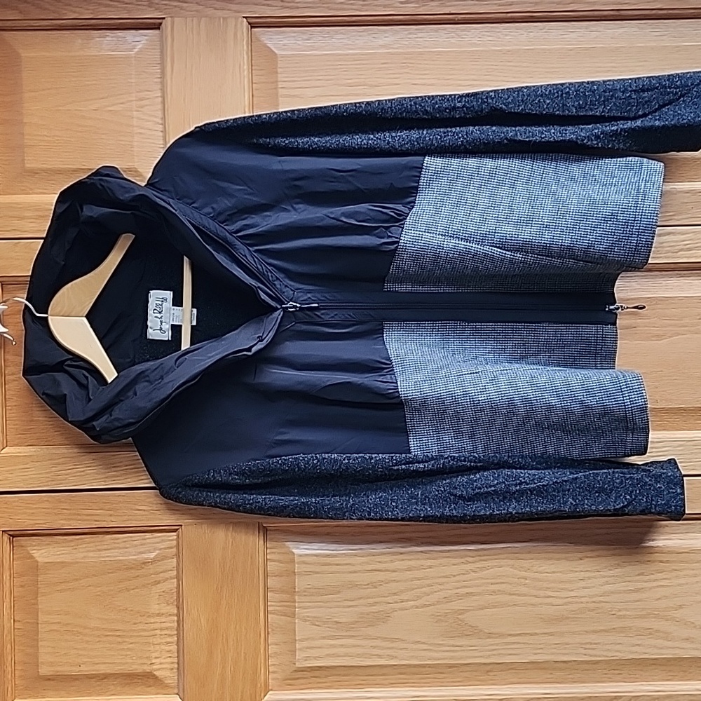 Joseph Ribkoff top tagged 16 fits size Medium